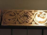 Cluny, Sculpture romane, 3 medaillons (Musee du Palais Jean de Bourbon)